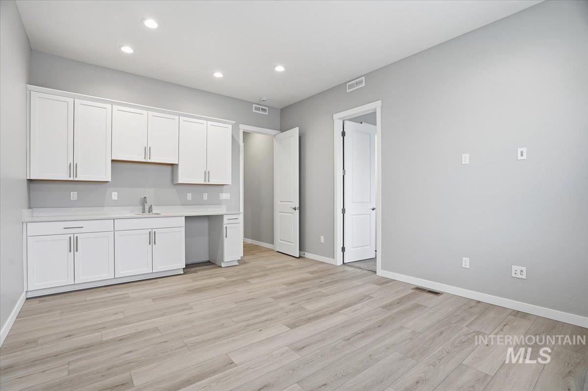 1301 White Cliffs St, Middleton, Idaho 83644, 3 Bedrooms, 3.5 Bathrooms, Residential For Sale, Price $824,990,MLS 98973364