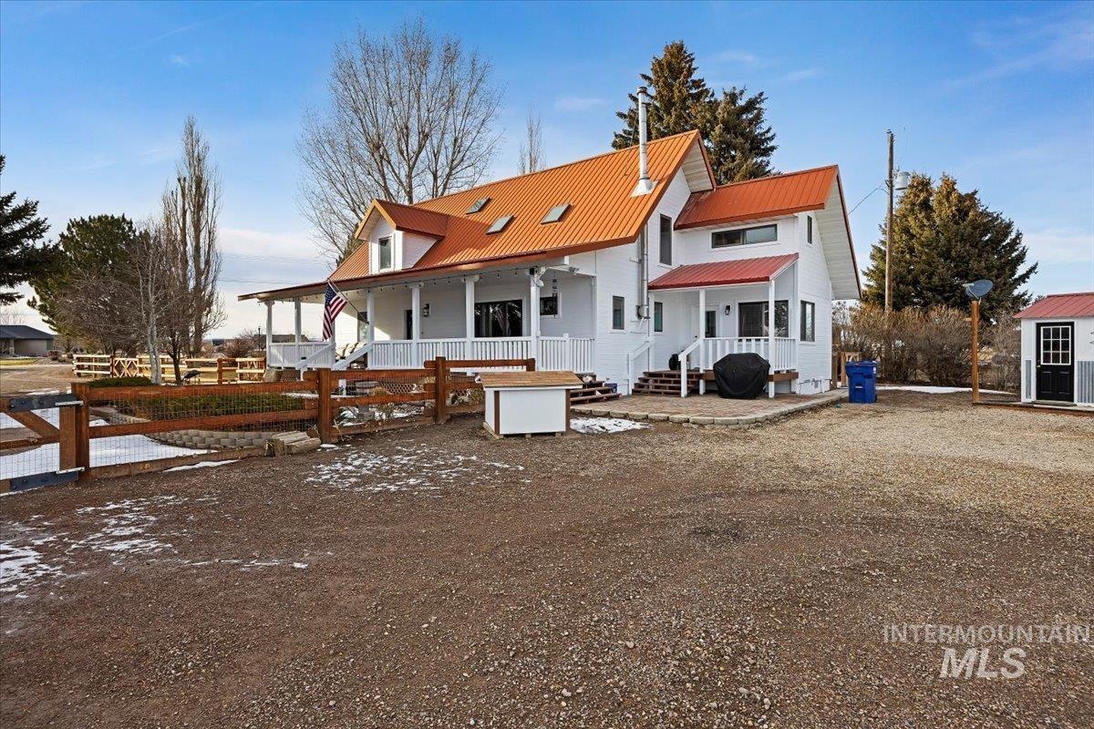 3384 N 4500 E, Murtaugh, Idaho 83344, 3 Bedrooms, 2 Bathrooms, Residential For Sale, Price $597,500,MLS 98973367