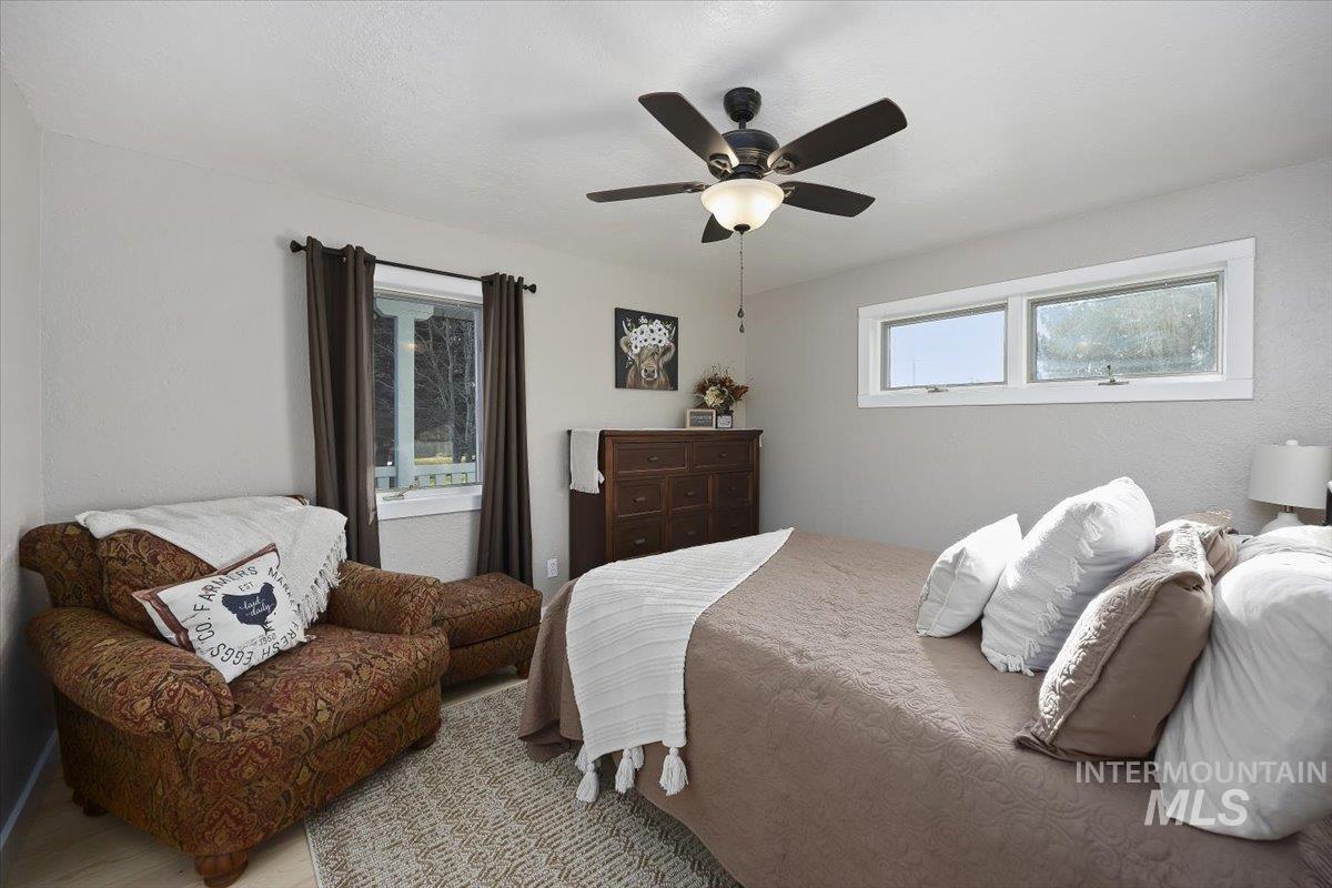 3384 N 4500 E, Murtaugh, Idaho 83344, 3 Bedrooms, 2 Bathrooms, Residential For Sale, Price $597,500,MLS 98973367