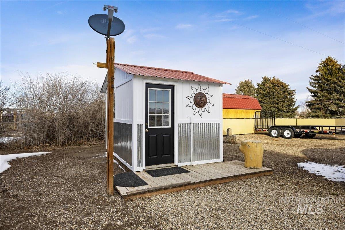 3384 N 4500 E, Murtaugh, Idaho 83344, 3 Bedrooms, 2 Bathrooms, Residential For Sale, Price $597,500,MLS 98973367