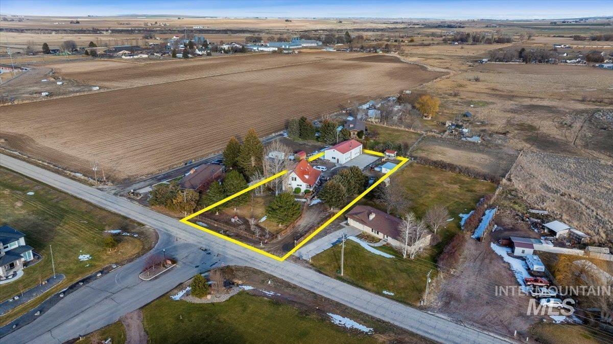 3384 N 4500 E, Murtaugh, Idaho 83344, 3 Bedrooms, 2 Bathrooms, Residential For Sale, Price $597,500,MLS 98973367