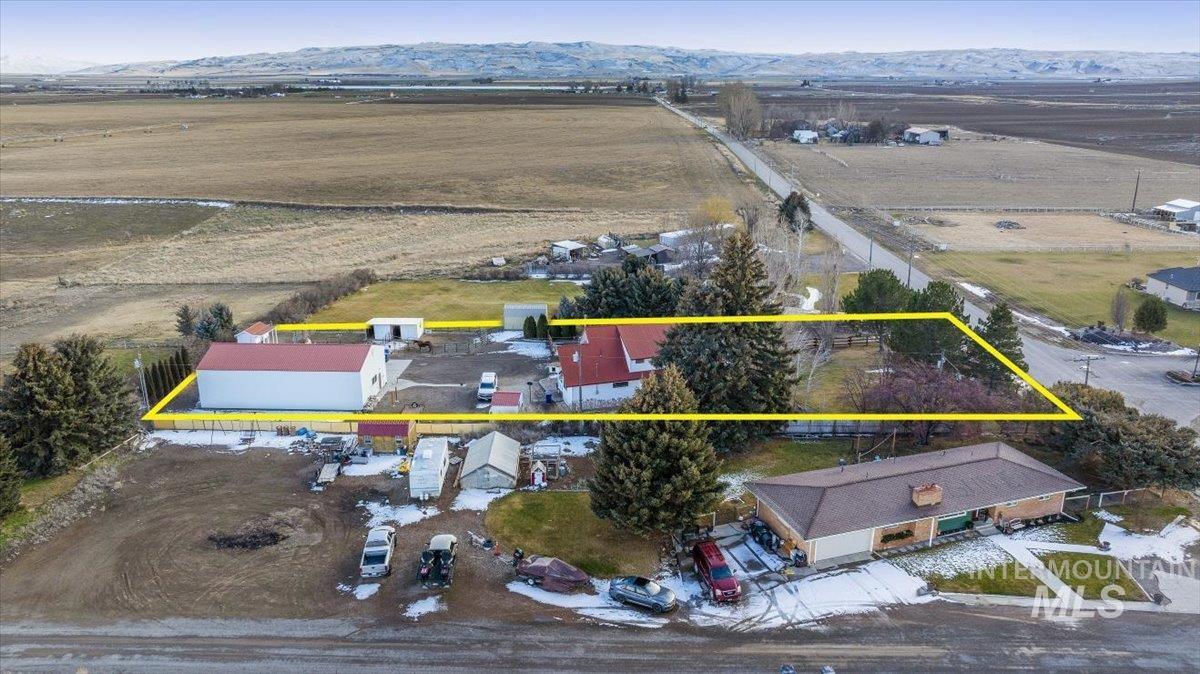3384 N 4500 E, Murtaugh, Idaho 83344, 3 Bedrooms, 2 Bathrooms, Residential For Sale, Price $597,500,MLS 98973367