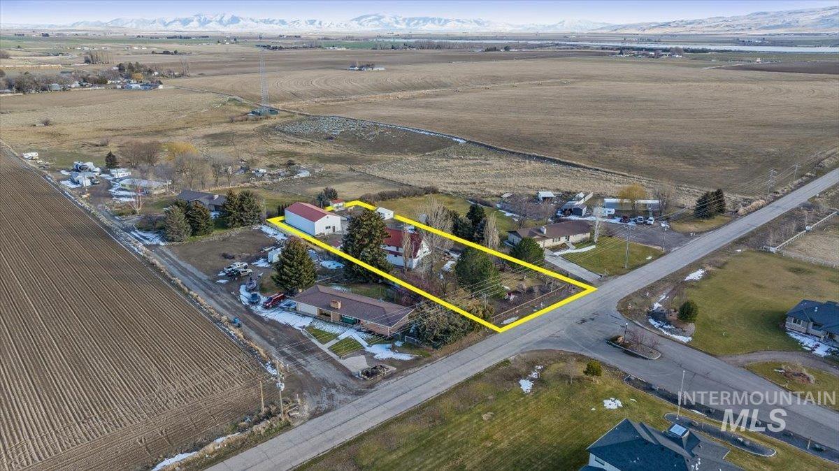 3384 N 4500 E, Murtaugh, Idaho 83344, 3 Bedrooms, 2 Bathrooms, Residential For Sale, Price $597,500,MLS 98973367