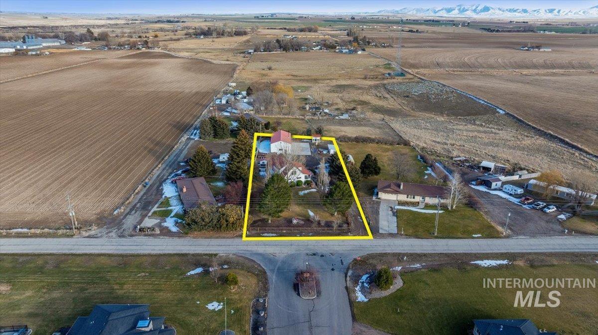 3384 N 4500 E, Murtaugh, Idaho 83344, 3 Bedrooms, 2 Bathrooms, Residential For Sale, Price $597,500,MLS 98973367