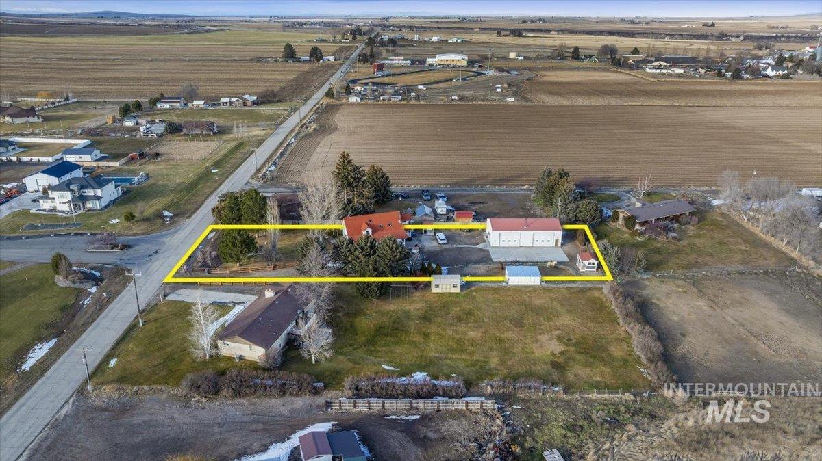 3384 N 4500 E, Murtaugh, Idaho 83344, 3 Bedrooms, 2 Bathrooms, Residential For Sale, Price $597,500,MLS 98973367