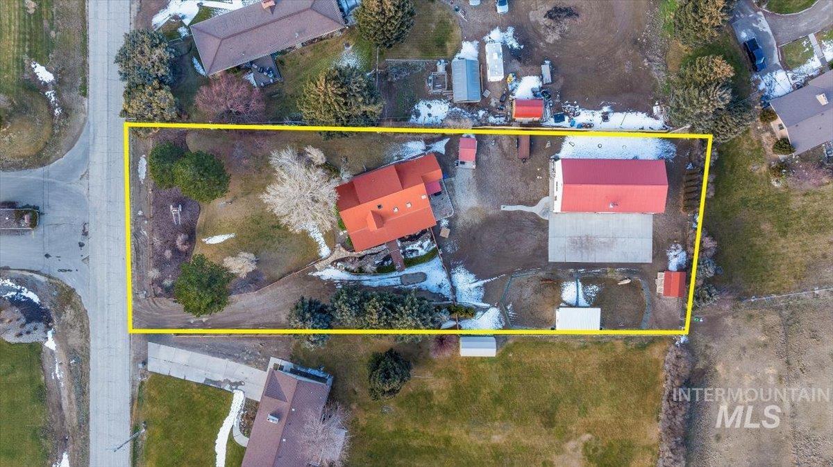 3384 N 4500 E, Murtaugh, Idaho 83344, 3 Bedrooms, 2 Bathrooms, Residential For Sale, Price $597,500,MLS 98973367