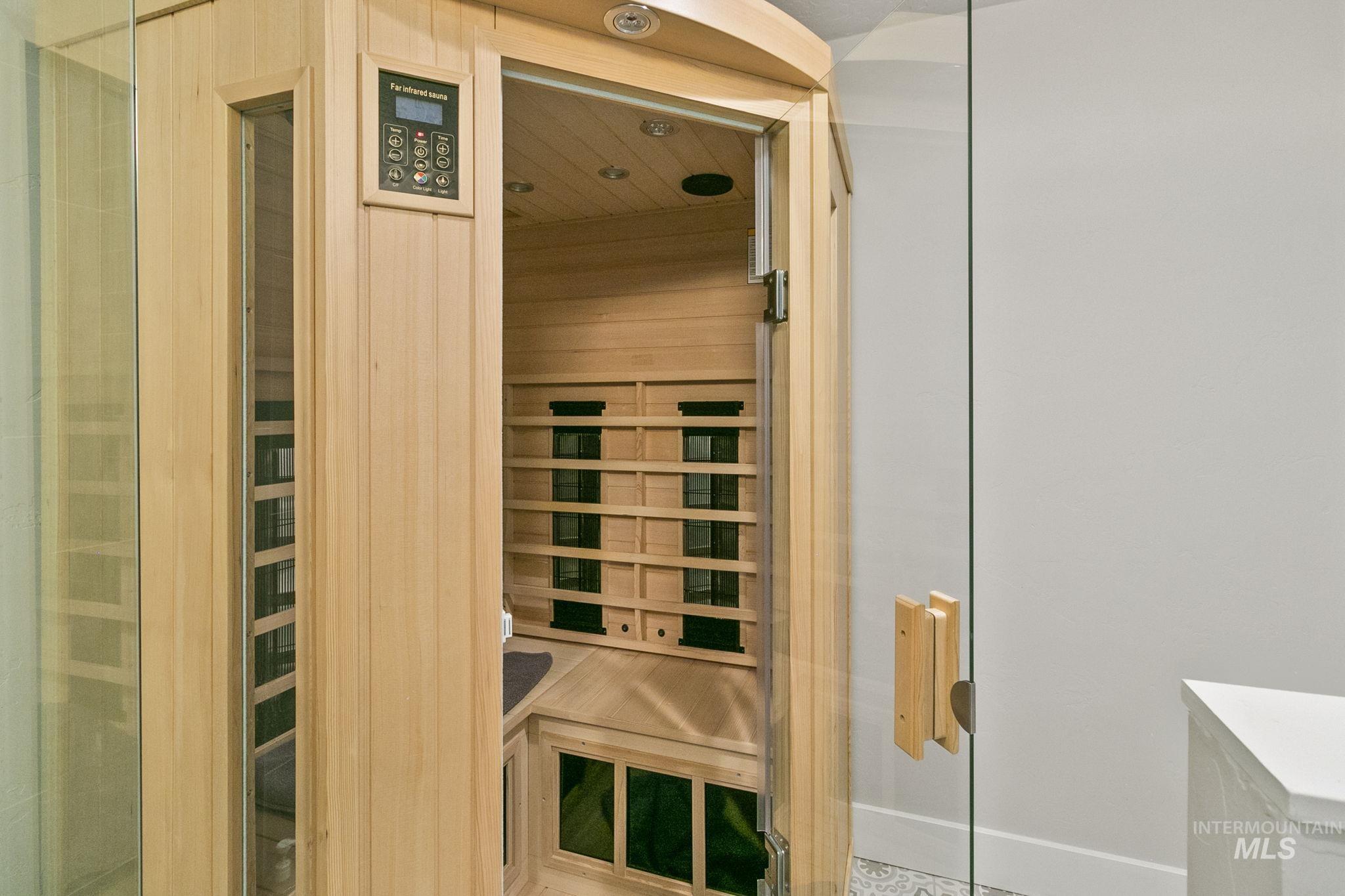 4437 W Kuna Rd, Kuna, Idaho 83634, 5 Bedrooms, 3 Bathrooms, Residential For Sale, Price $999,999,MLS 98973369