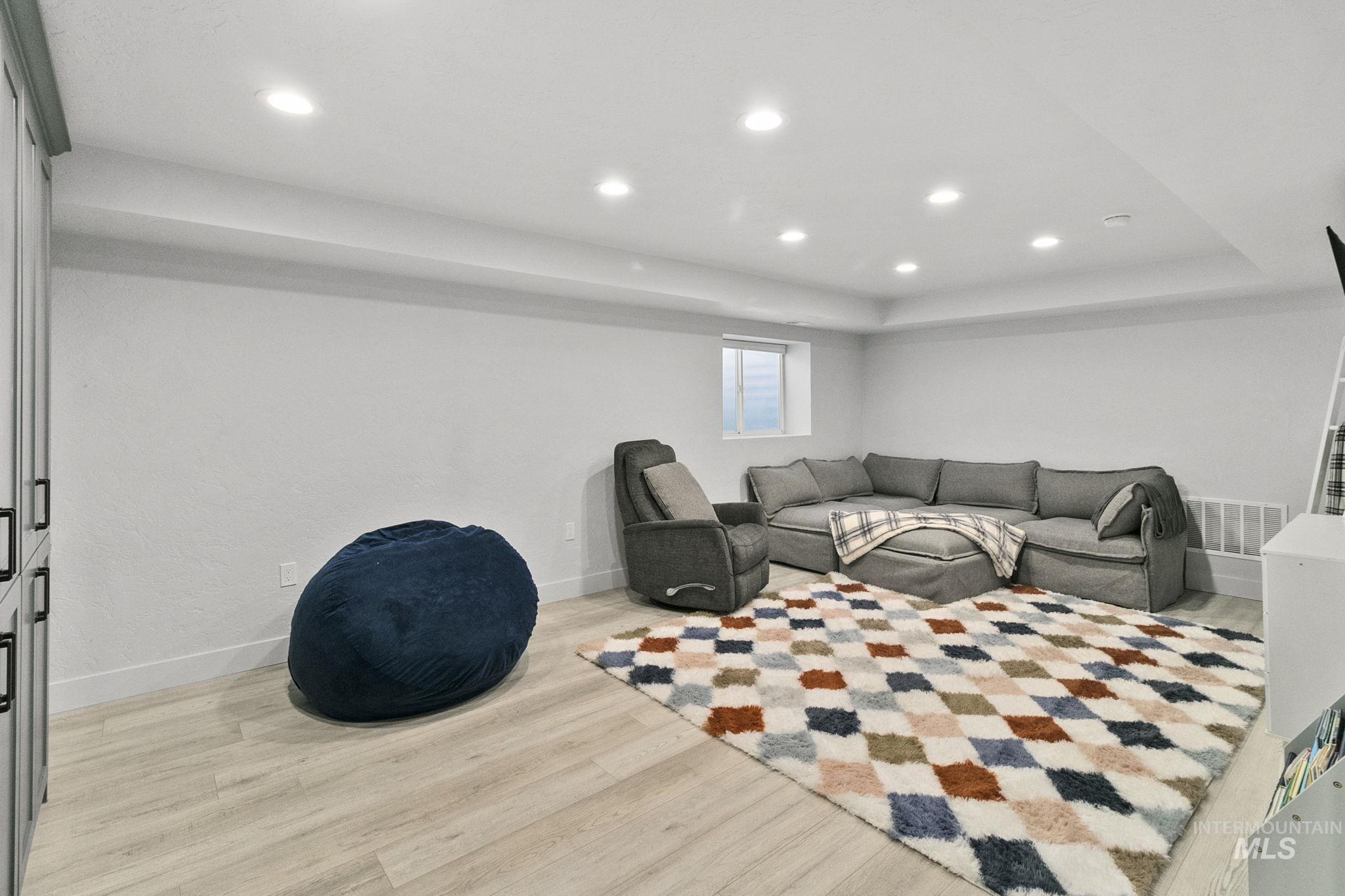 4437 W Kuna Rd, Kuna, Idaho 83634, 5 Bedrooms, 3 Bathrooms, Residential For Sale, Price $999,999,MLS 98973369