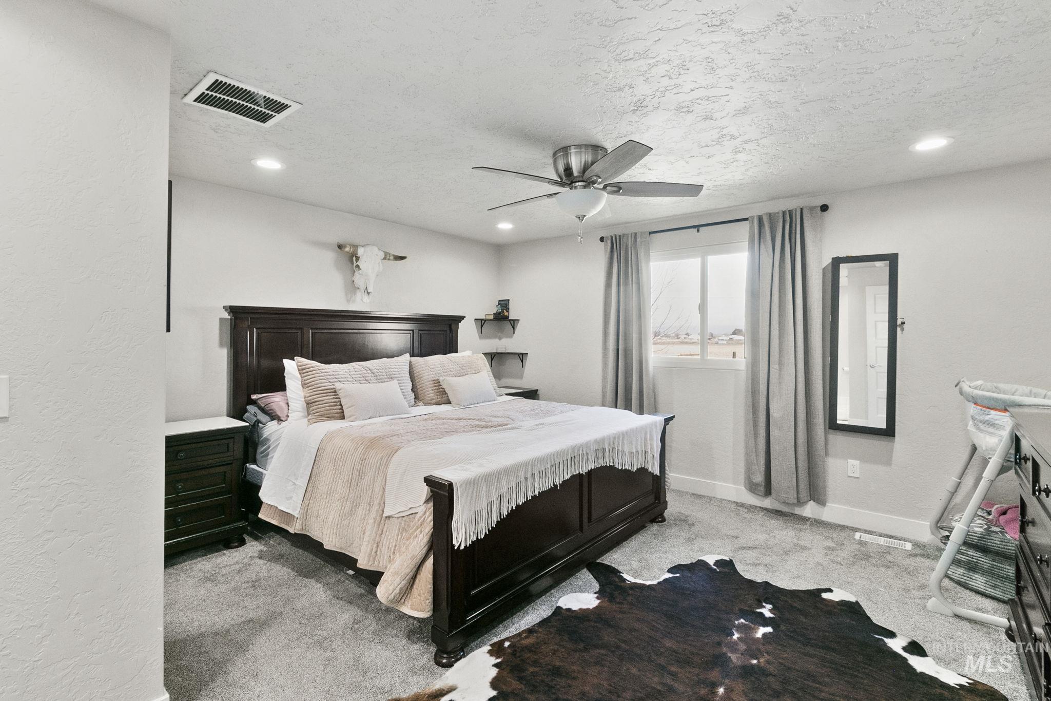 4437 W Kuna Rd, Kuna, Idaho 83634, 5 Bedrooms, 3 Bathrooms, Residential For Sale, Price $999,999,MLS 98973369