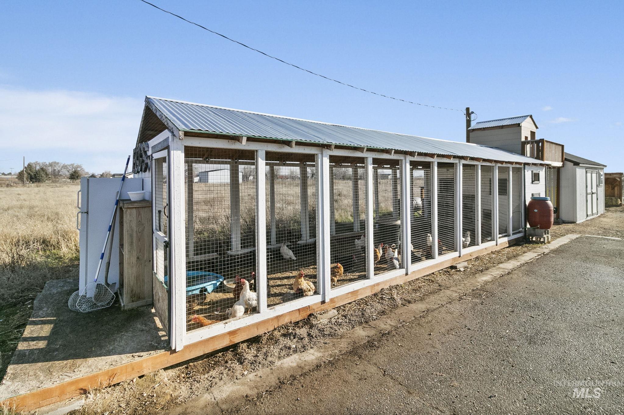 4437 W Kuna Rd, Kuna, Idaho 83634, 5 Bedrooms, 3 Bathrooms, Residential For Sale, Price $999,999,MLS 98973369