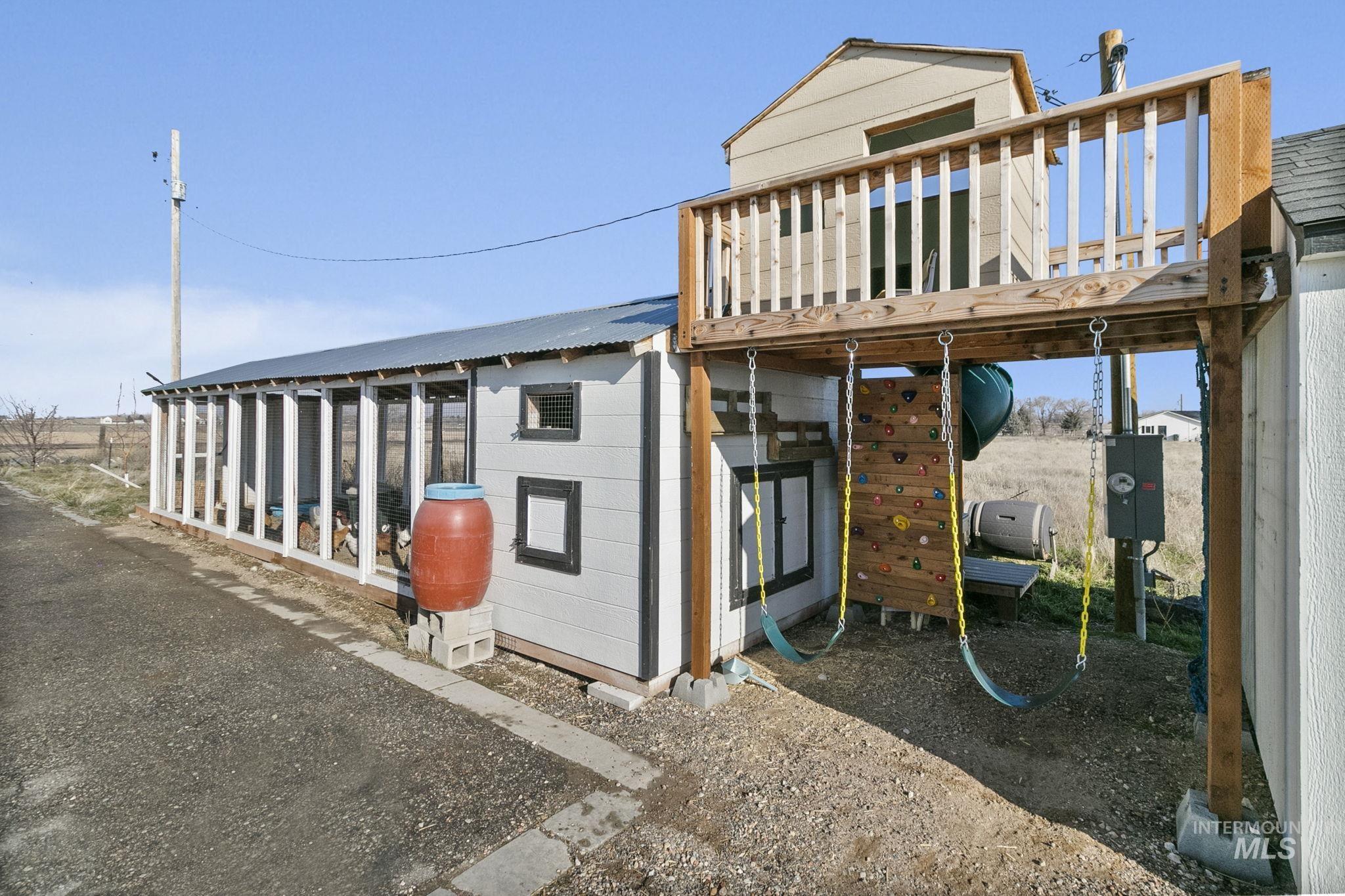 4437 W Kuna Rd, Kuna, Idaho 83634, 5 Bedrooms, 3 Bathrooms, Residential For Sale, Price $999,999,MLS 98973369