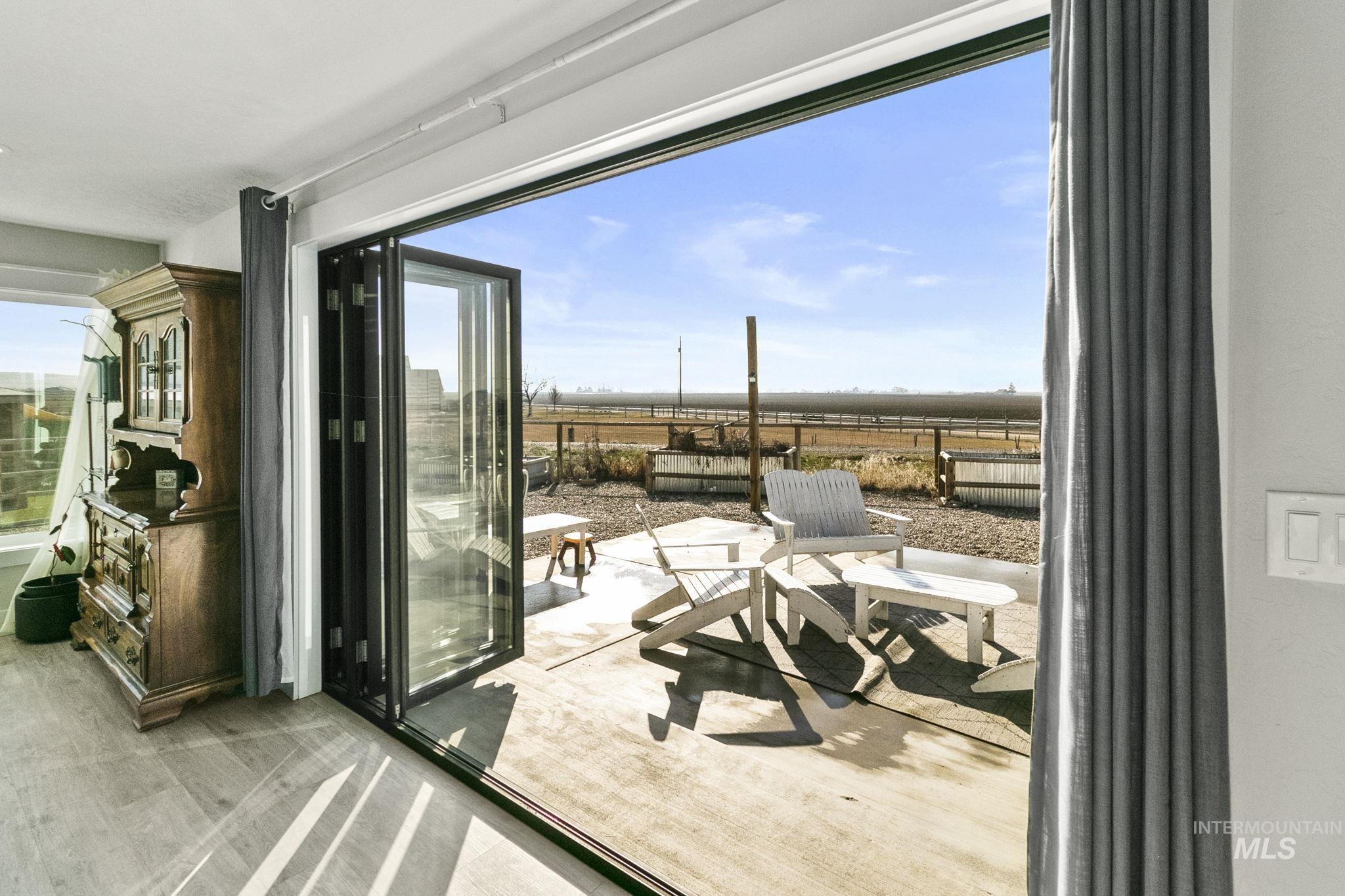 4437 W Kuna Rd, Kuna, Idaho 83634, 5 Bedrooms, 3 Bathrooms, Residential For Sale, Price $999,999,MLS 98973369