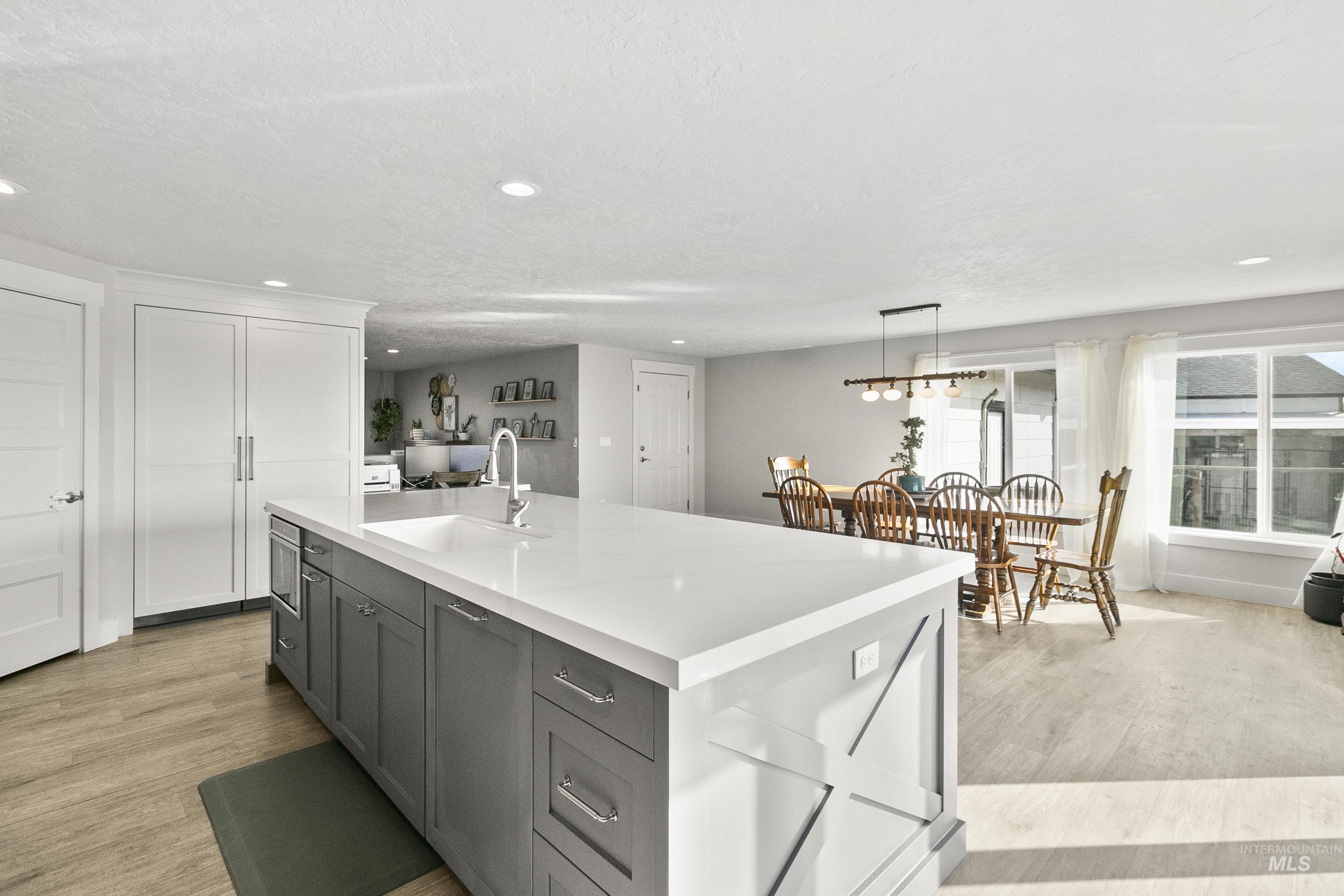 4437 W Kuna Rd, Kuna, Idaho 83634, 5 Bedrooms, 3 Bathrooms, Residential For Sale, Price $999,999,MLS 98973369