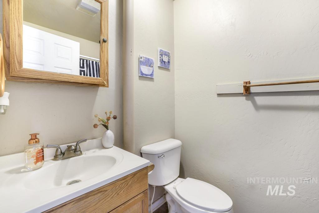 419 Van Buren Street, Twin Falls, Idaho 83301, 2 Bedrooms, 1 Bathroom, Residential For Sale, Price $217,500,MLS 98973370