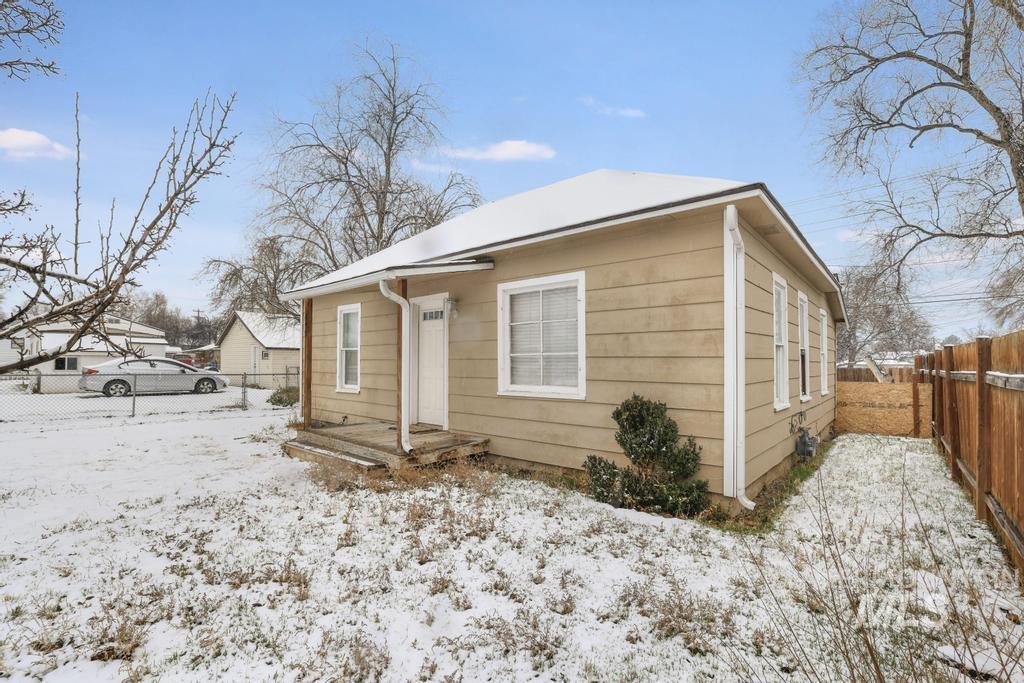 419 Van Buren Street, Twin Falls, Idaho 83301, 2 Bedrooms, 1 Bathroom, Residential For Sale, Price $217,500,MLS 98973370