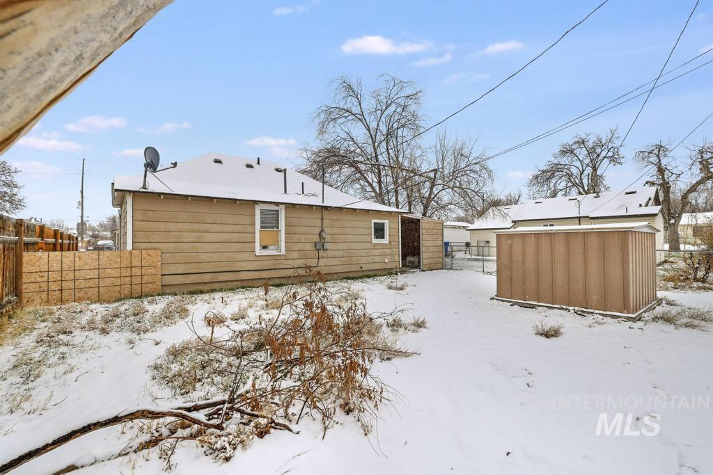 419 Van Buren Street, Twin Falls, Idaho 83301, 2 Bedrooms, 1 Bathroom, Residential For Sale, Price $217,500,MLS 98973370