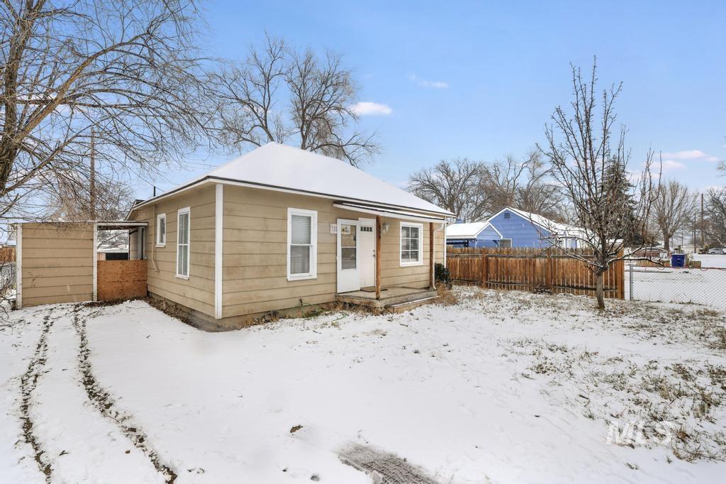 419 Van Buren Street, Twin Falls, Idaho 83301, 2 Bedrooms, 1 Bathroom, Residential For Sale, Price $217,500,MLS 98973370