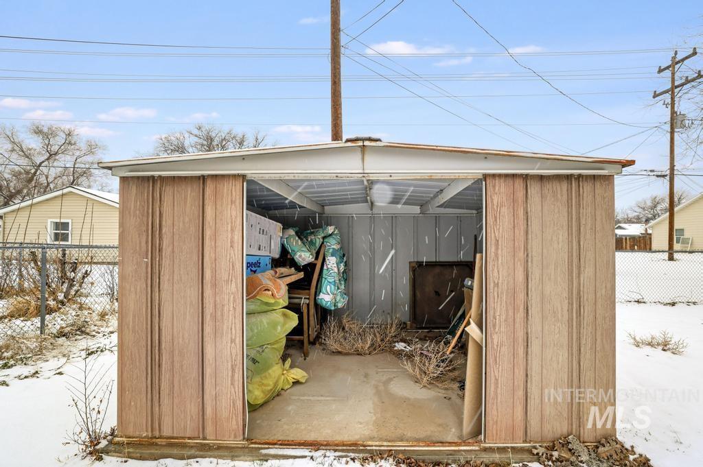 419 Van Buren Street, Twin Falls, Idaho 83301, 2 Bedrooms, 1 Bathroom, Residential For Sale, Price $217,500,MLS 98973370