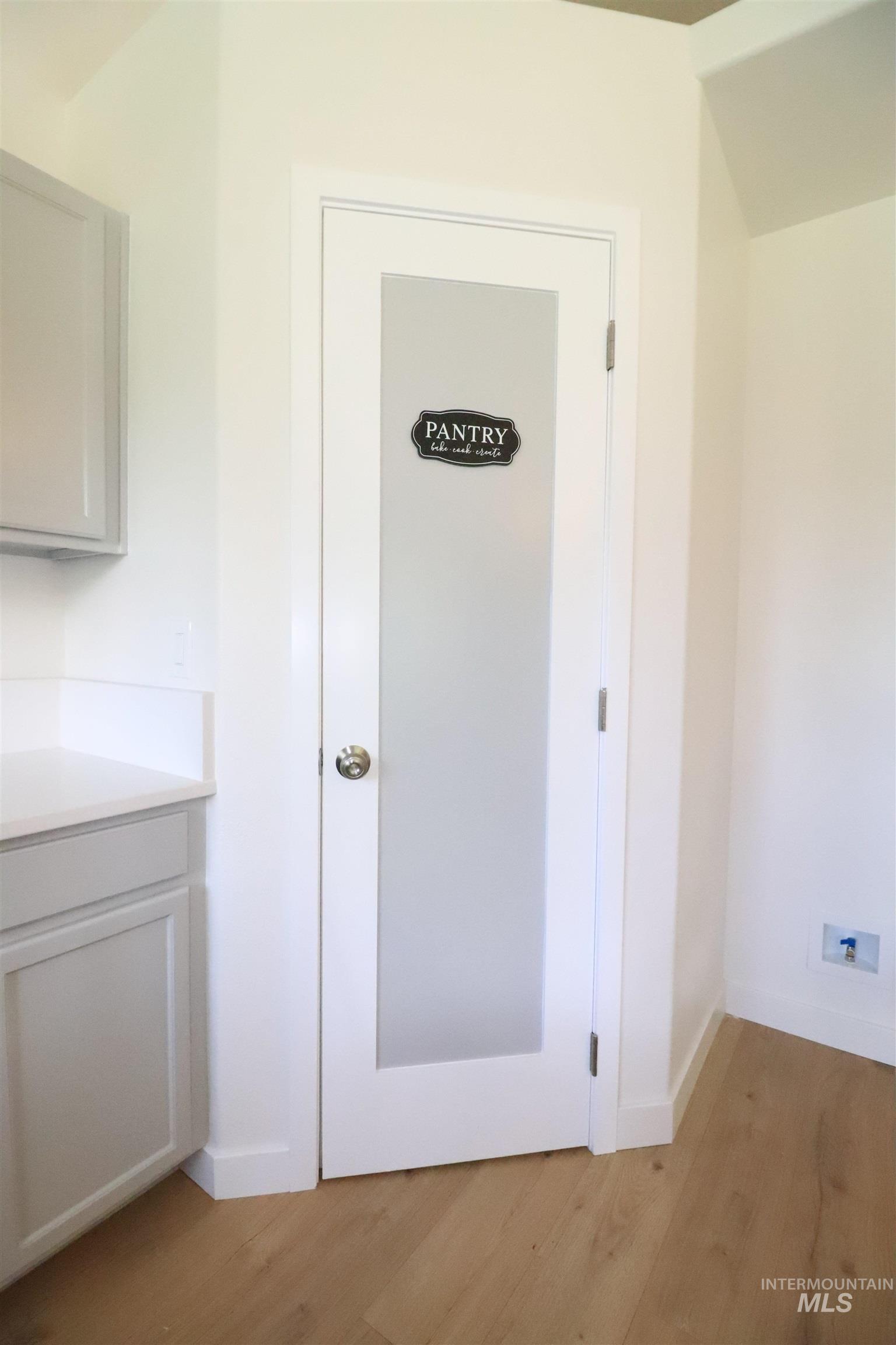 8189 E Water Stone Ct., Nampa, Idaho 83687, 4 Bedrooms, 2.5 Bathrooms, Residential For Sale, Price $406,000, 98973371