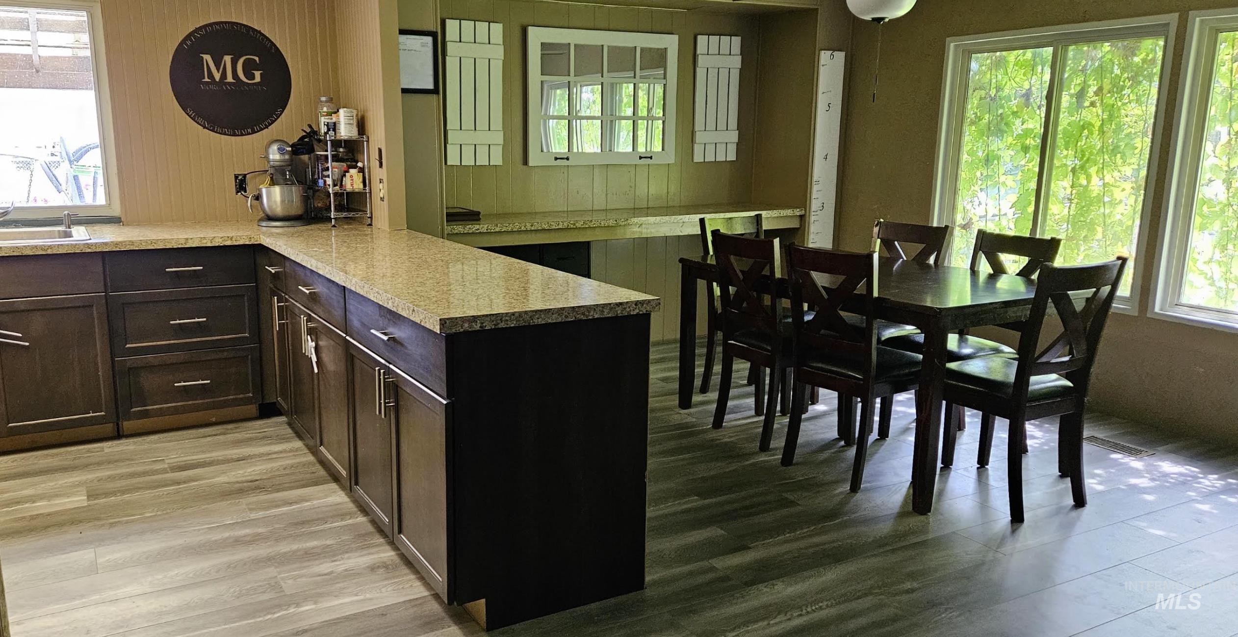 504 Somerville St., Jordan Valley, Oregon 97910, 4 Bedrooms, 2 Bathrooms, Residential For Sale, Price $250,000,MLS 98973372