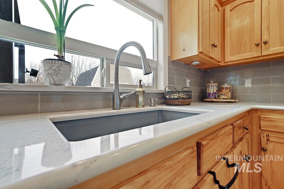 5534 N Powell Creek Ave, Meridian, Idaho 83646-5644, 4 Bedrooms, 3 Bathrooms, Residential For Sale, Price $599,000,MLS 98973373