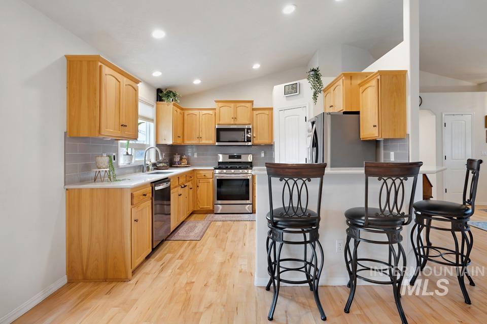 5534 N Powell Creek Ave, Meridian, Idaho 83646-5644, 4 Bedrooms, 3 Bathrooms, Residential For Sale, Price $599,000,MLS 98973373