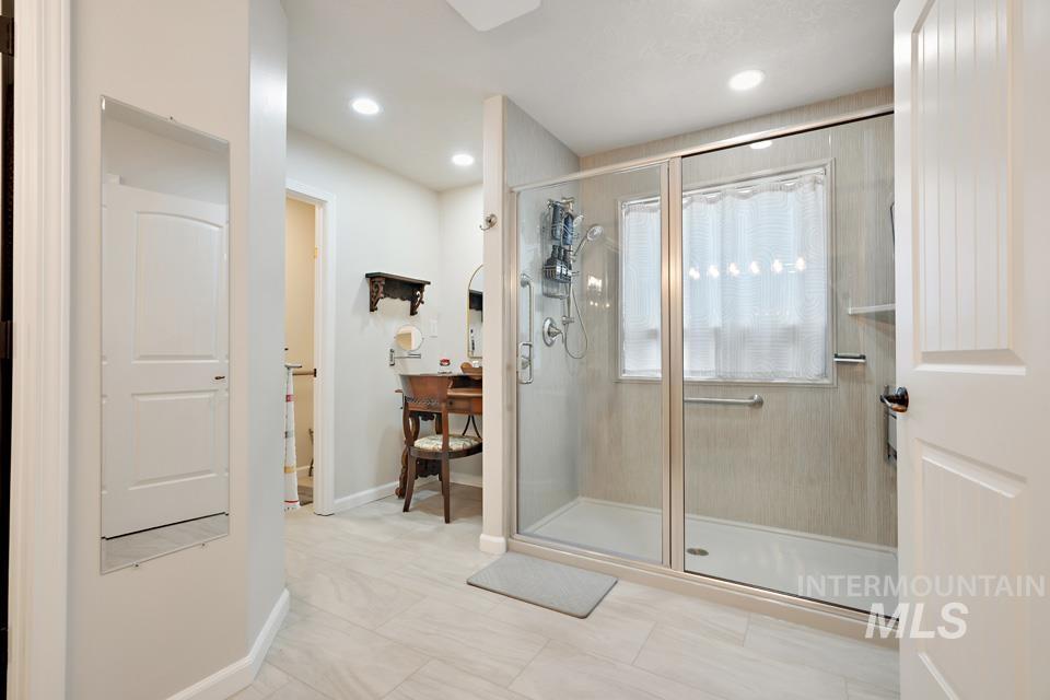 5534 N Powell Creek Ave, Meridian, Idaho 83646-5644, 4 Bedrooms, 3 Bathrooms, Residential For Sale, Price $599,000,MLS 98973373