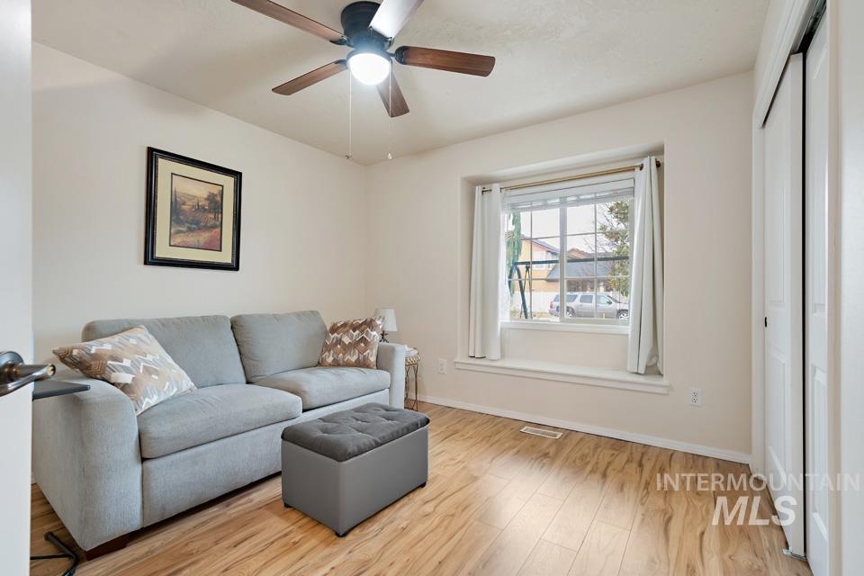 5534 N Powell Creek Ave, Meridian, Idaho 83646-5644, 4 Bedrooms, 3 Bathrooms, Residential For Sale, Price $599,000,MLS 98973373