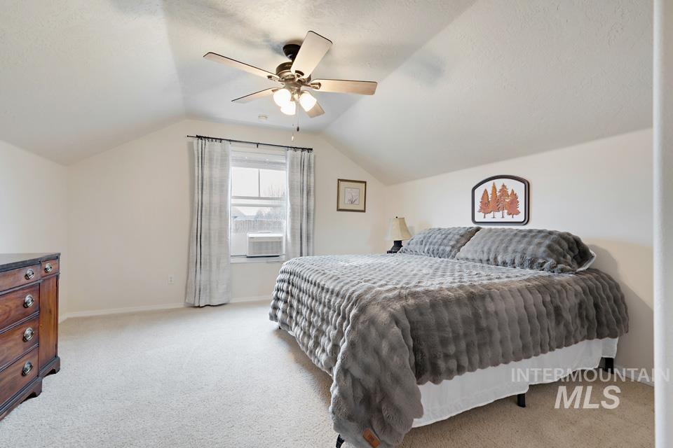 5534 N Powell Creek Ave, Meridian, Idaho 83646-5644, 4 Bedrooms, 3 Bathrooms, Residential For Sale, Price $599,000,MLS 98973373