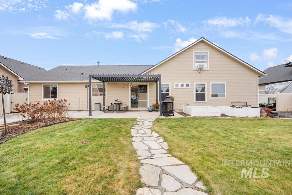 5534 N Powell Creek Ave, Meridian, Idaho 83646-5644, 4 Bedrooms, 3 Bathrooms, Residential For Sale, Price $599,000,MLS 98973373