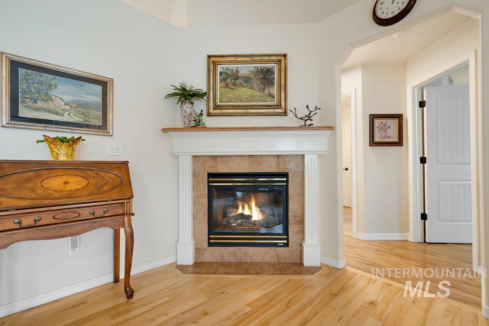 5534 N Powell Creek Ave, Meridian, Idaho 83646-5644, 4 Bedrooms, 3 Bathrooms, Residential For Sale, Price $599,000,MLS 98973373