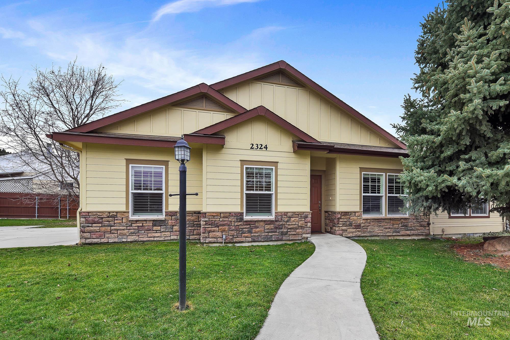 2324 Wood Springs Ave, Caldwell, Idaho 83605-5295, 2 Bedrooms, 2 Bathrooms, Residential For Sale, Price $309,995,MLS 98973376