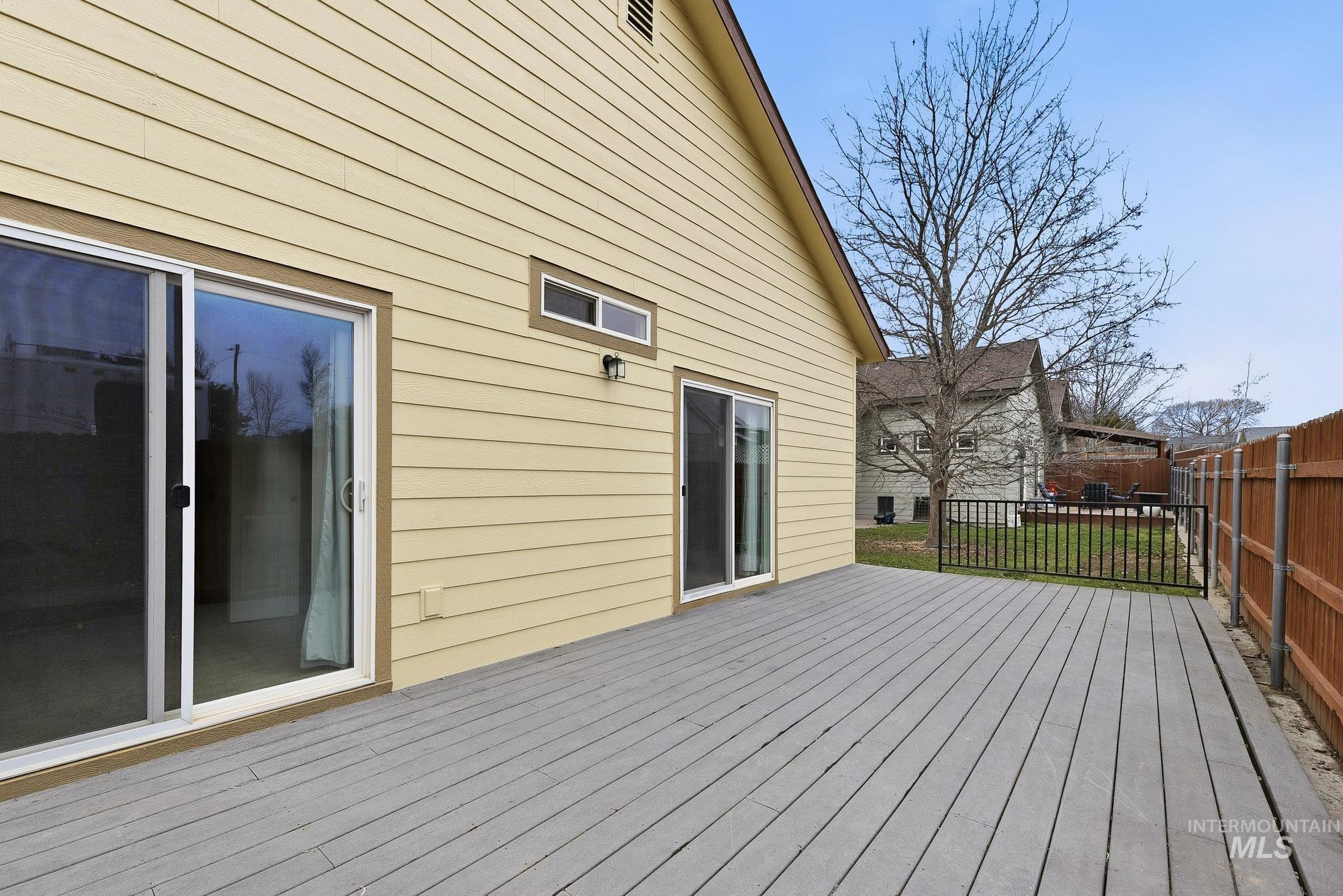 2324 Wood Springs Ave, Caldwell, Idaho 83605-5295, 2 Bedrooms, 2 Bathrooms, Residential For Sale, Price $309,995,MLS 98973376