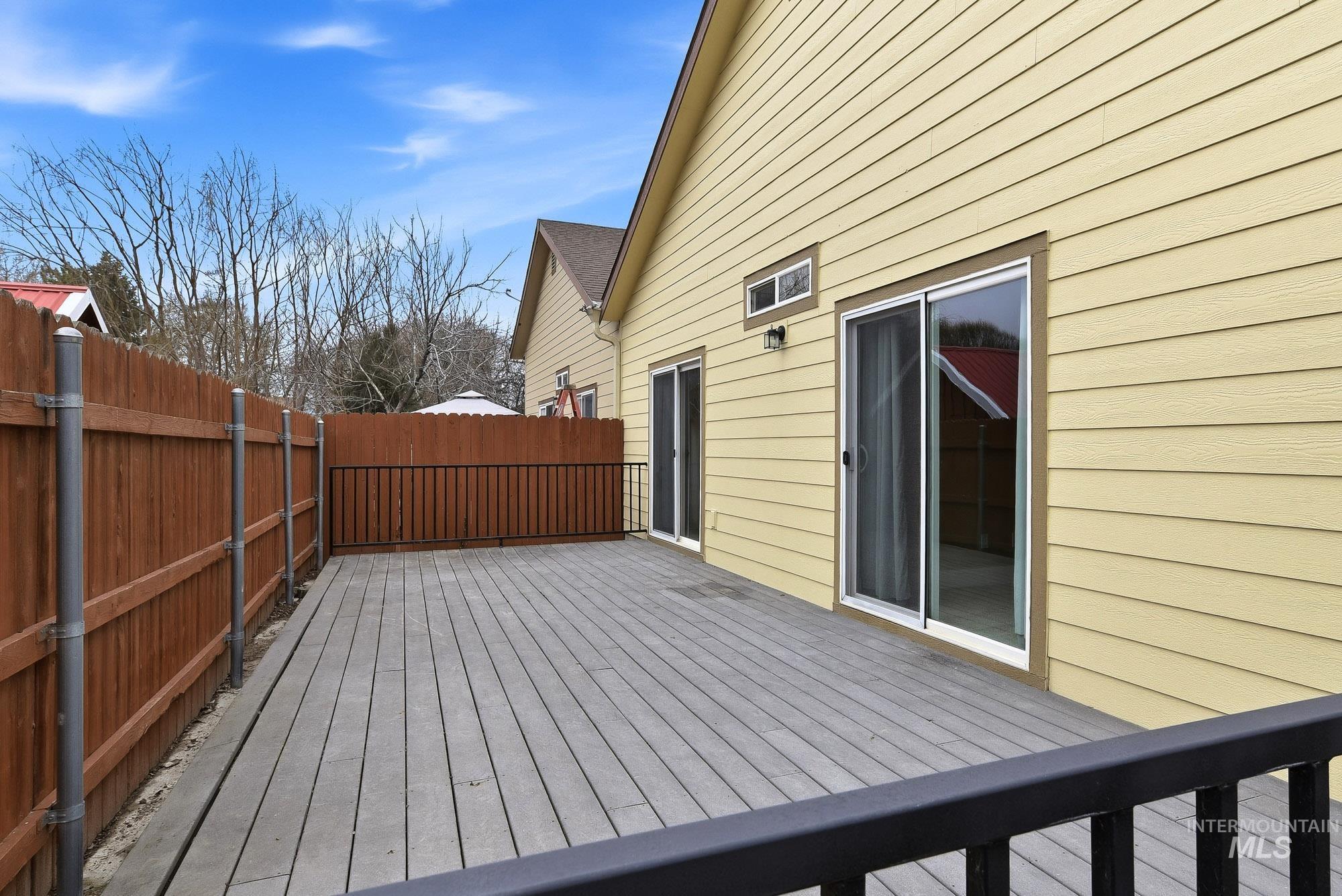 2324 Wood Springs Ave, Caldwell, Idaho 83605-5295, 2 Bedrooms, 2 Bathrooms, Residential For Sale, Price $309,995,MLS 98973376