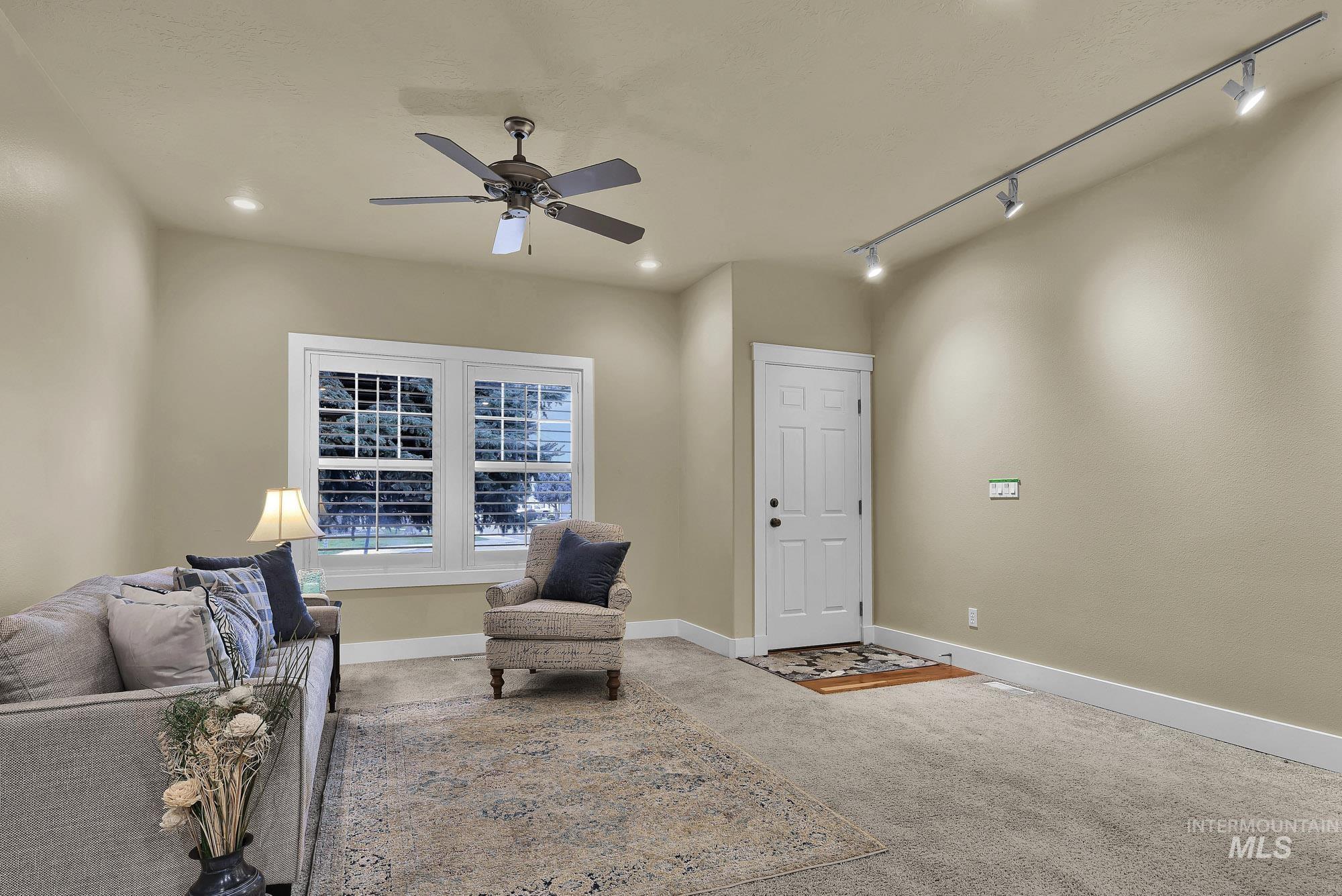 2324 Wood Springs Ave, Caldwell, Idaho 83605-5295, 2 Bedrooms, 2 Bathrooms, Residential For Sale, Price $309,995,MLS 98973376