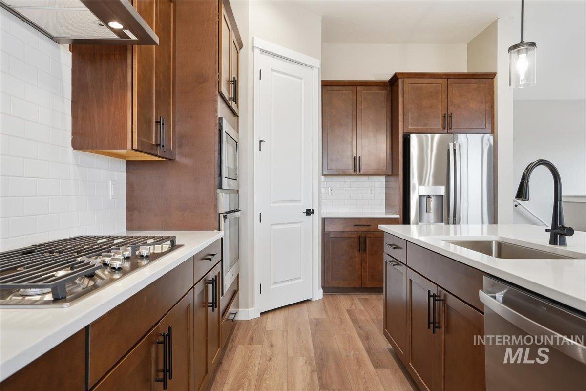 1323 White Cliffs St, Middleton, Idaho 83644, 3 Bedrooms, 3.5 Bathrooms, Residential For Sale, Price $849,990,MLS 98973377