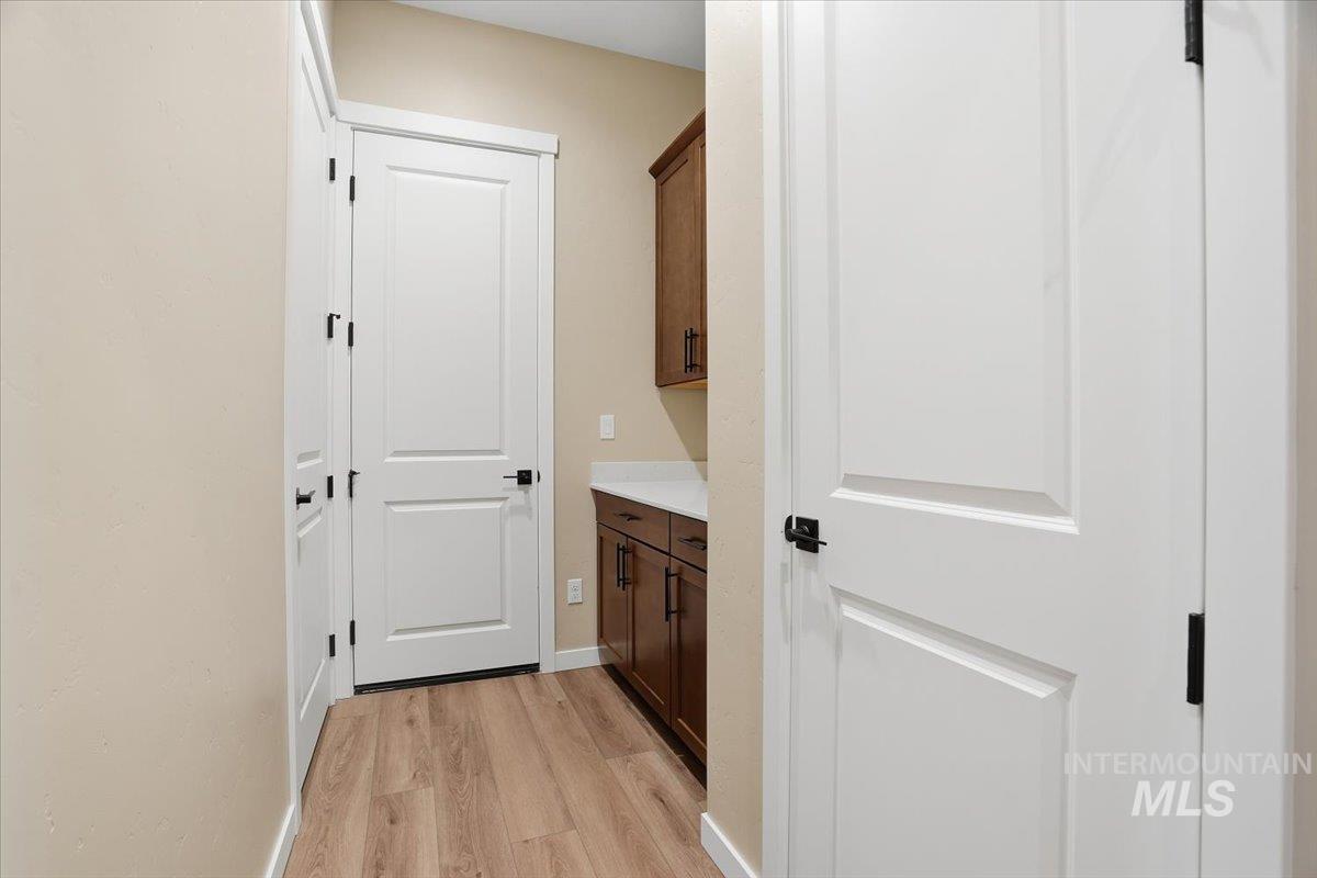 1323 White Cliffs St, Middleton, Idaho 83644, 3 Bedrooms, 3.5 Bathrooms, Residential For Sale, Price $849,990,MLS 98973377