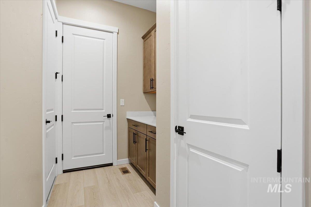 1341 White Cliffs St, Middleton, Idaho 83644, 3 Bedrooms, 3.5 Bathrooms, Residential For Sale, Price $769,990,MLS 98973379