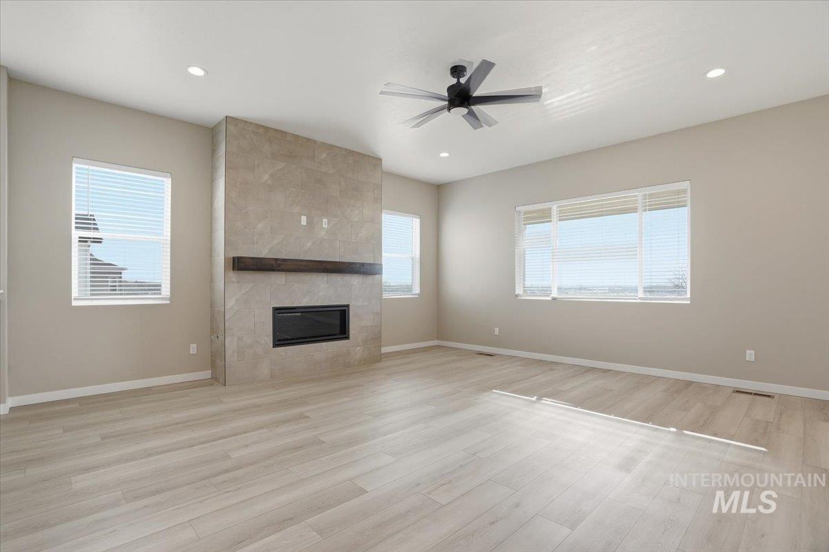 1341 White Cliffs St, Middleton, Idaho 83644, 3 Bedrooms, 3.5 Bathrooms, Residential For Sale, Price $769,990,MLS 98973379