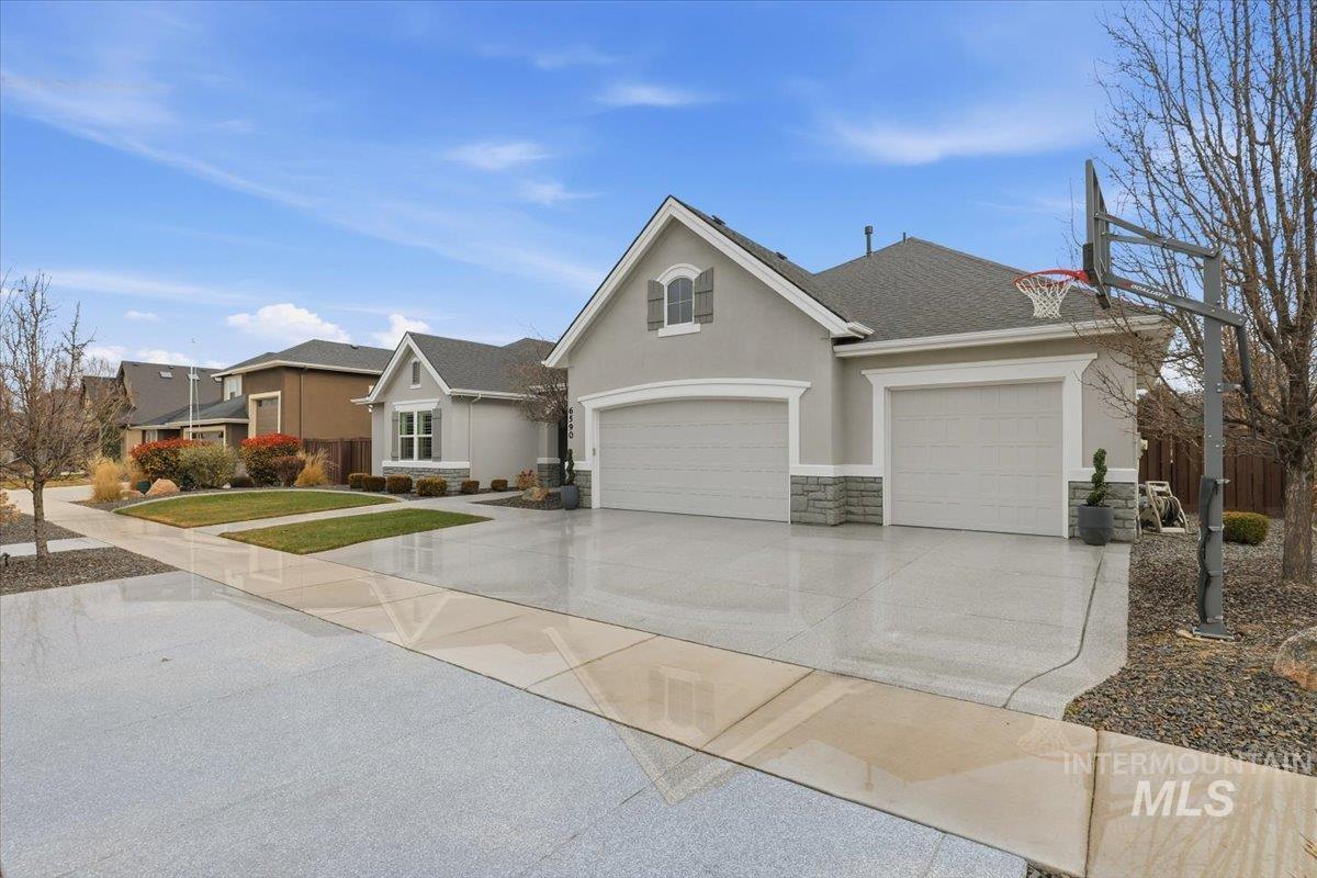 6590 N Fairborn Ave, Meridian, Idaho 83646, 4 Bedrooms, 3.5 Bathrooms, Residential For Sale, Price $1,325,000,MLS 98973380