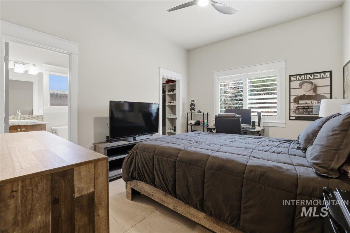 6590 N Fairborn Ave, Meridian, Idaho 83646, 4 Bedrooms, 3.5 Bathrooms, Residential For Sale, Price $1,325,000,MLS 98973380