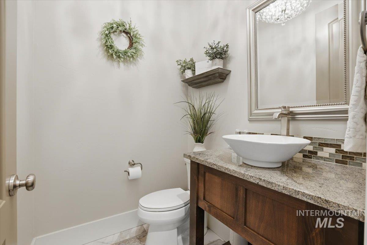 6590 N Fairborn Ave, Meridian, Idaho 83646, 4 Bedrooms, 3.5 Bathrooms, Residential For Sale, Price $1,325,000,MLS 98973380