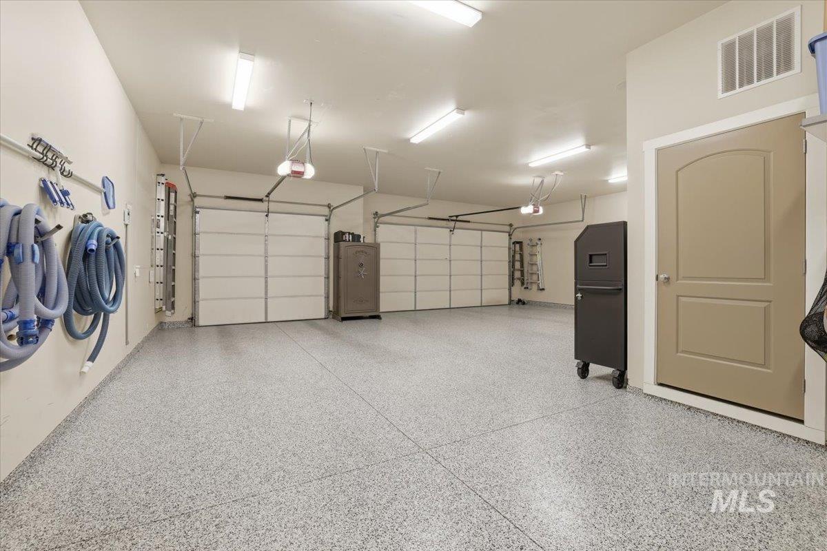 6590 N Fairborn Ave, Meridian, Idaho 83646, 4 Bedrooms, 3.5 Bathrooms, Residential For Sale, Price $1,325,000,MLS 98973380