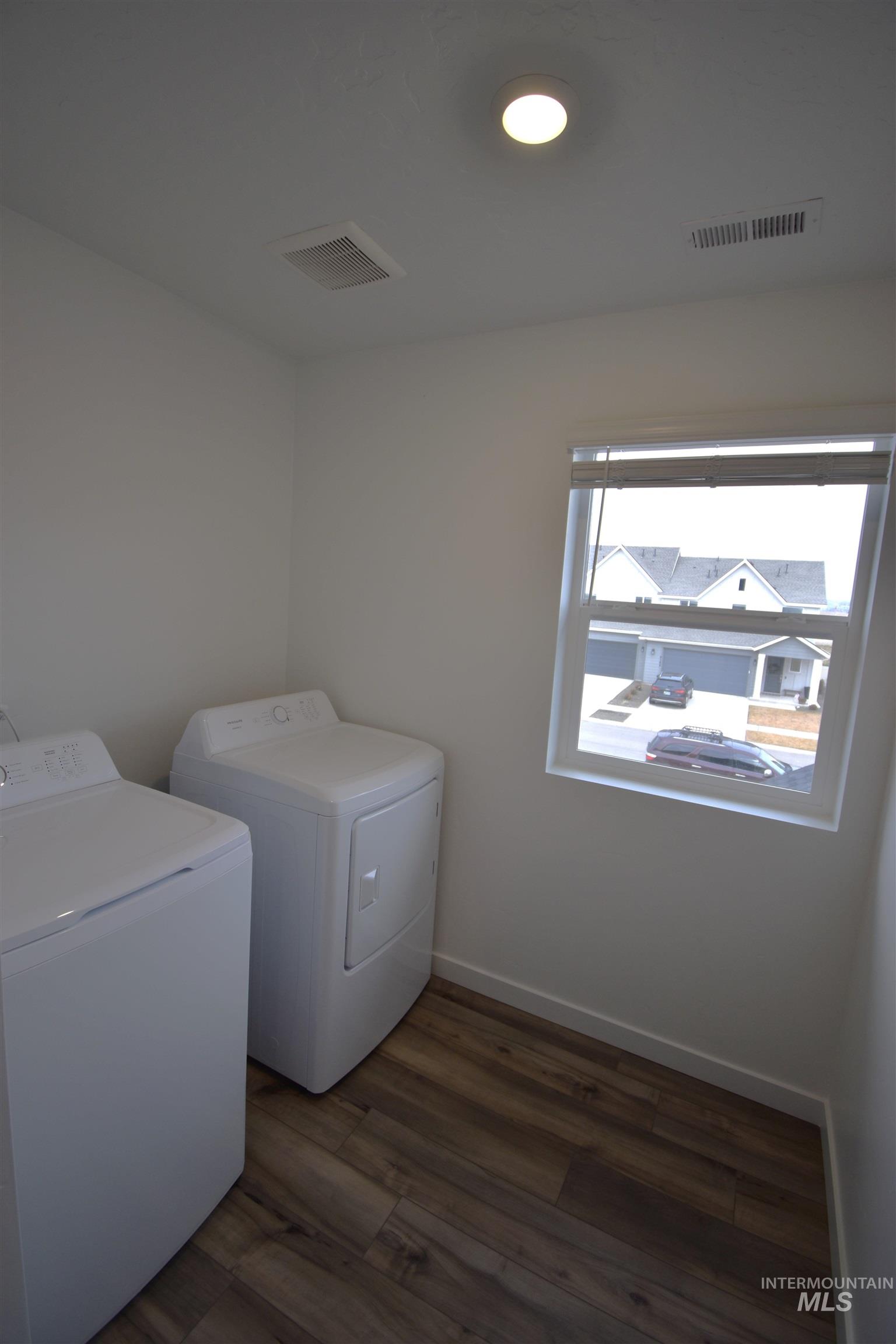 8191 W Grey Alder Dr, Eagle, Idaho 83616, 3 Bedrooms, 2.5 Bathrooms, Rental For Rent, Price $2,395,MLS 98973381