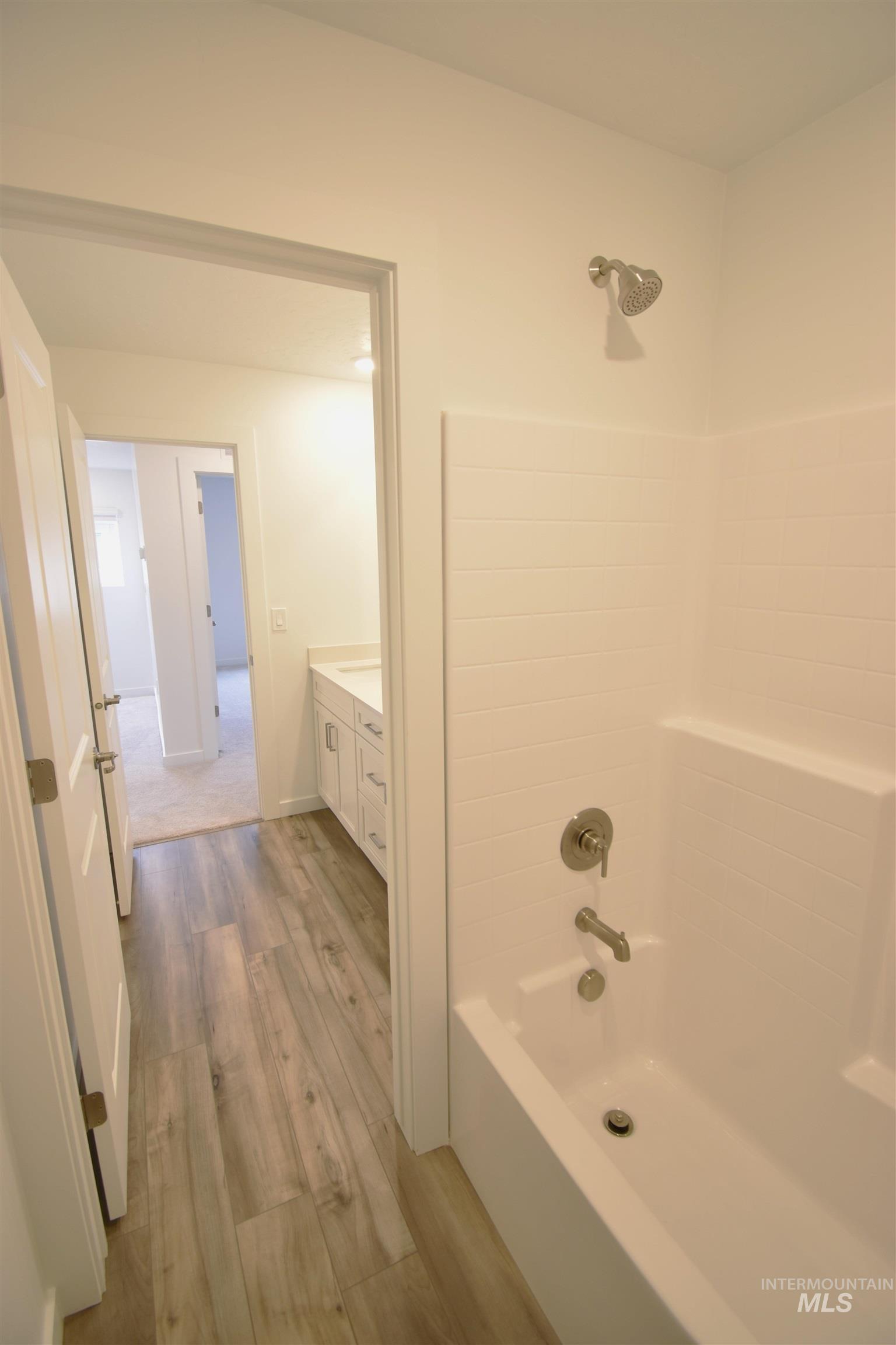 8191 W Grey Alder Dr, Eagle, Idaho 83616, 3 Bedrooms, 2.5 Bathrooms, Rental For Rent, Price $2,395,MLS 98973381