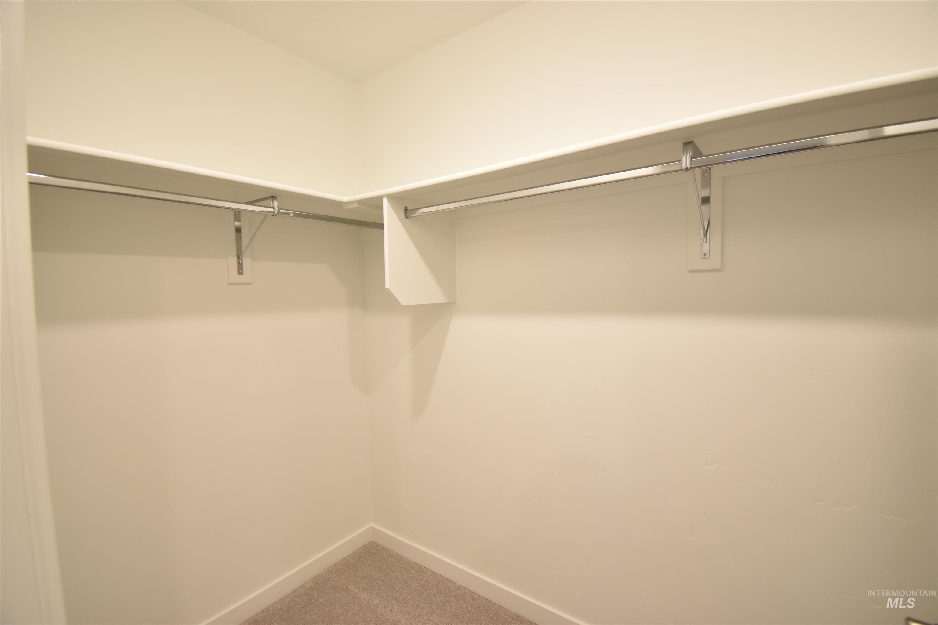 8191 W Grey Alder Dr, Eagle, Idaho 83616, 3 Bedrooms, 2.5 Bathrooms, Rental For Rent, Price $2,395,MLS 98973381