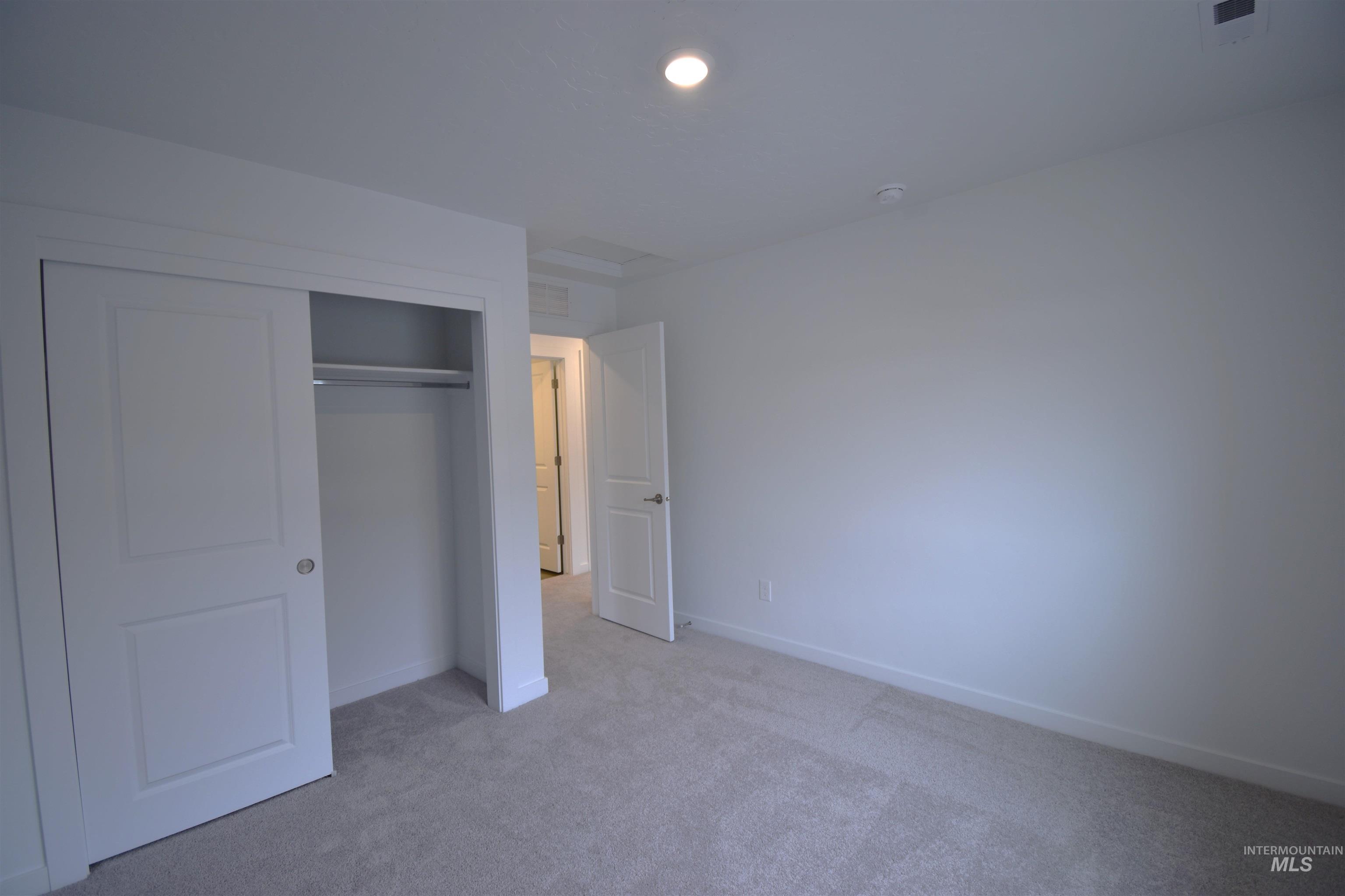 8191 W Grey Alder Dr, Eagle, Idaho 83616, 3 Bedrooms, 2.5 Bathrooms, Rental For Rent, Price $2,395,MLS 98973381