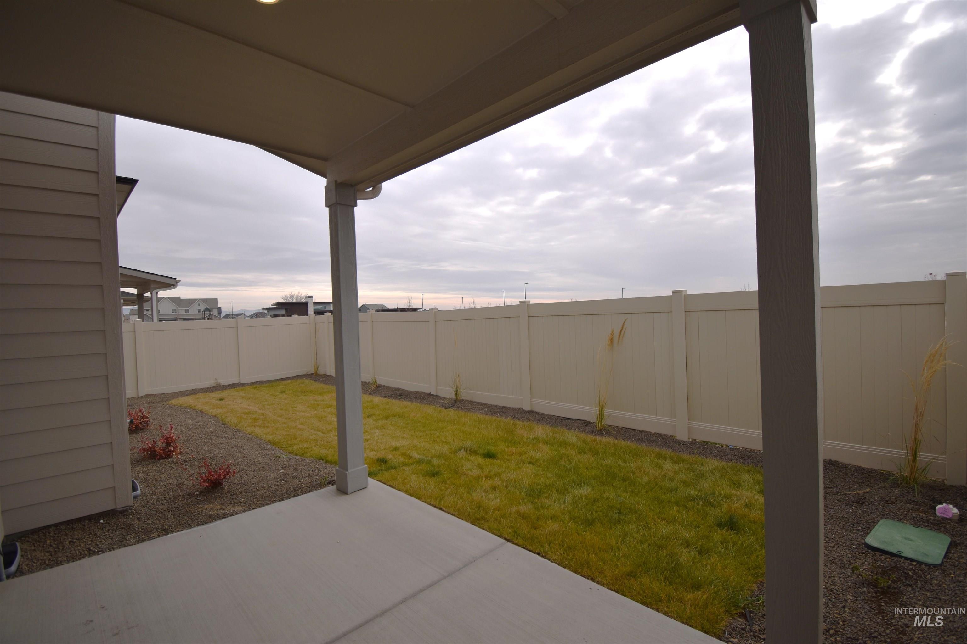 8191 W Grey Alder Dr, Eagle, Idaho 83616, 3 Bedrooms, 2.5 Bathrooms, Rental For Rent, Price $2,395,MLS 98973381