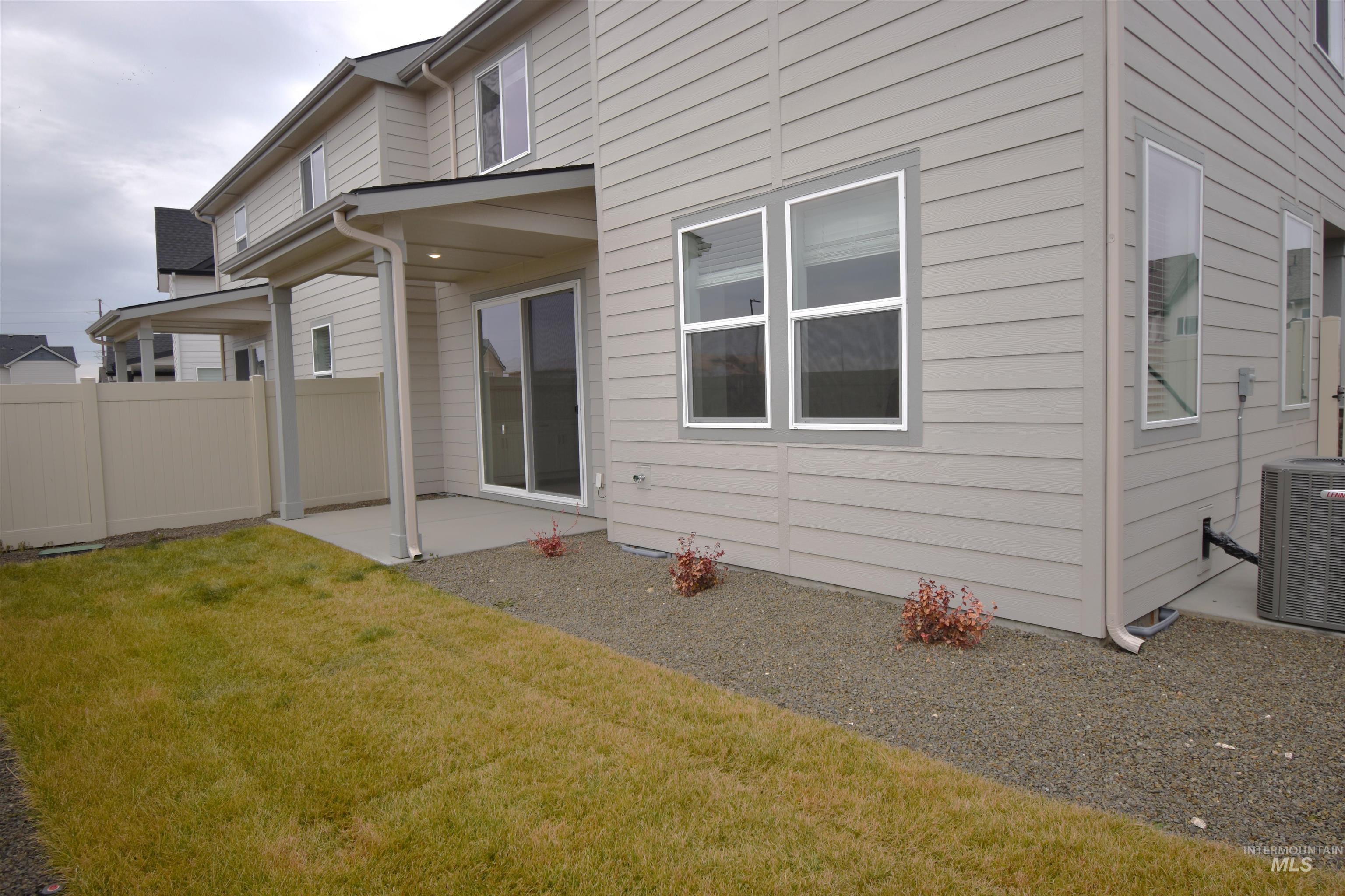 8191 W Grey Alder Dr, Eagle, Idaho 83616, 3 Bedrooms, 2.5 Bathrooms, Rental For Rent, Price $2,395,MLS 98973381