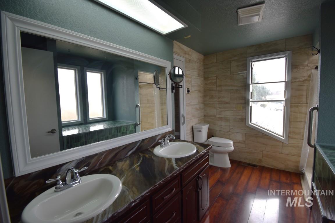 7344 W Modoc St, Boise, Idaho 83709, 2 Bedrooms, 2 Bathrooms, Rental For Rent, Price $1,795,MLS 98973382